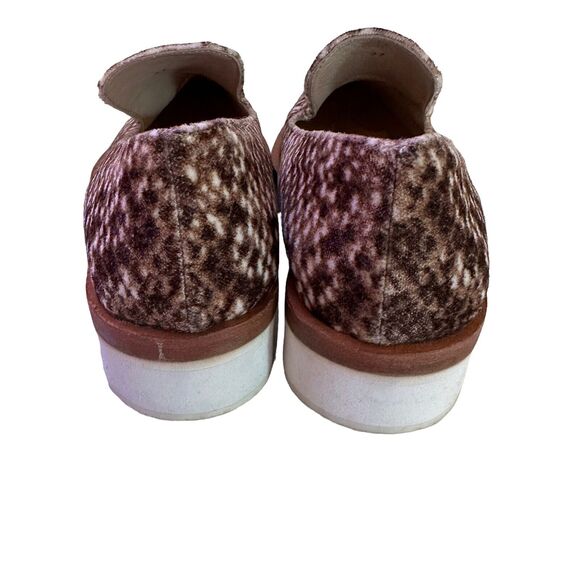 Free People Women's Snake Eyes Brown Ivory Velvet Textured Loafers 37-6/6.5 - Picture 5 of 8